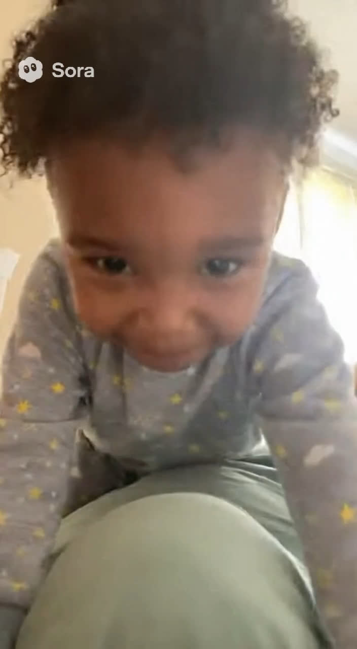 When your alarm fails but your kid never does 😆💤👶❤️ #MorningWakeUp #ParentLife #MomAndChild #FunnyMorning #WakeUpCall #CuteMoments #FamilyLove #SleepyMom #MorningMood #ParentingLife